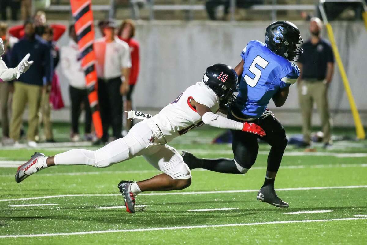 Shadow Creek Sharks hold off Pearland Dawson Eagles
