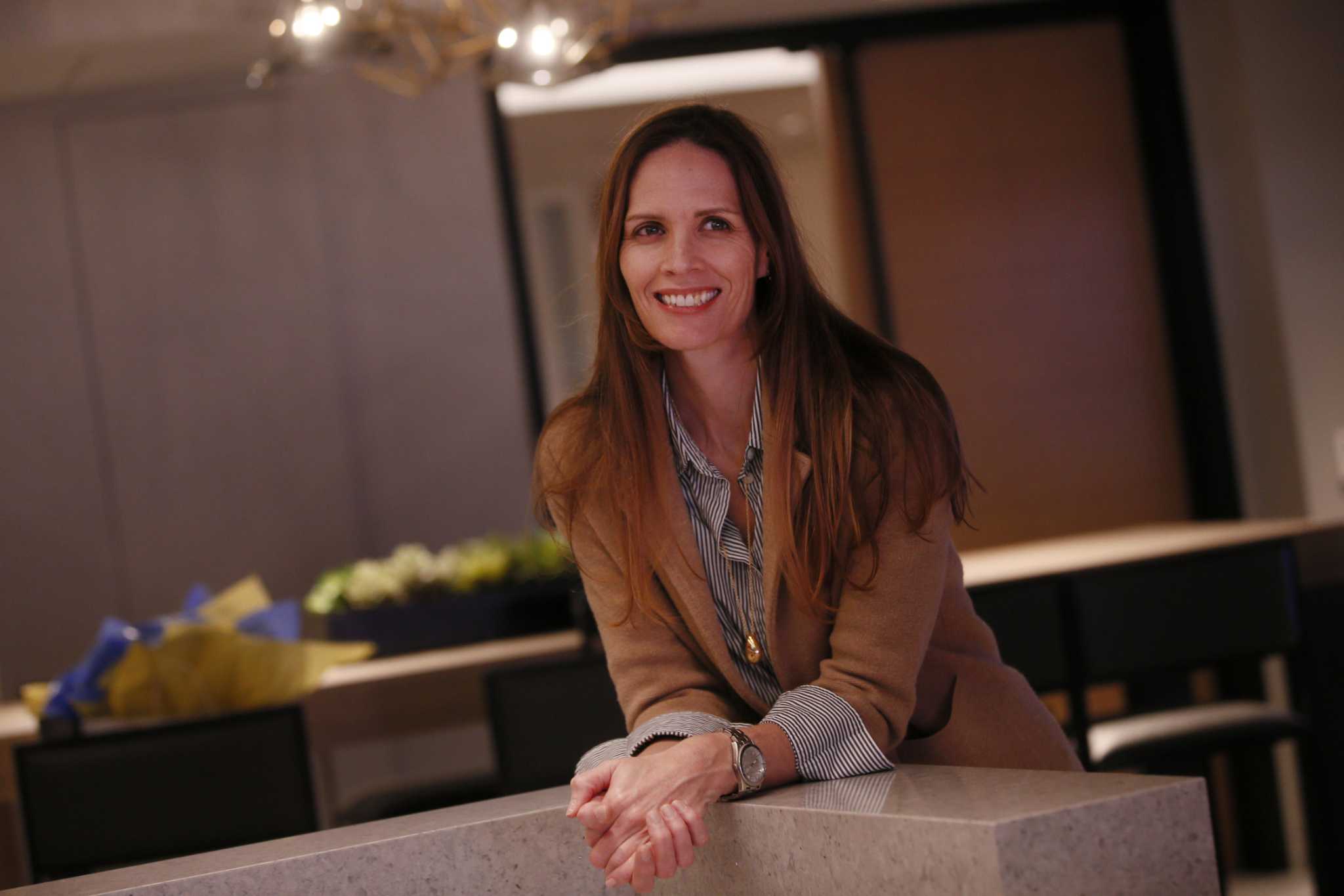 Steph Curry surprised this Warriors staffer with her title ring: ‘She