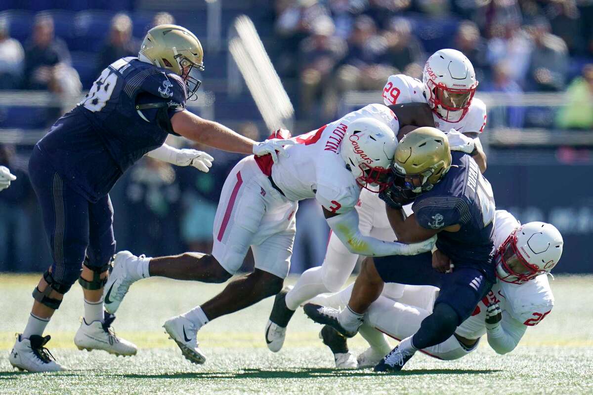 Story photo for Houston cruises to win over Navy
