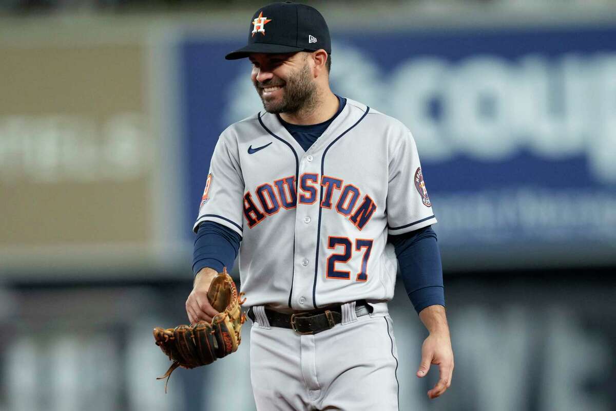 Astros' Jose Altuve gets major injury update after thumb surgery