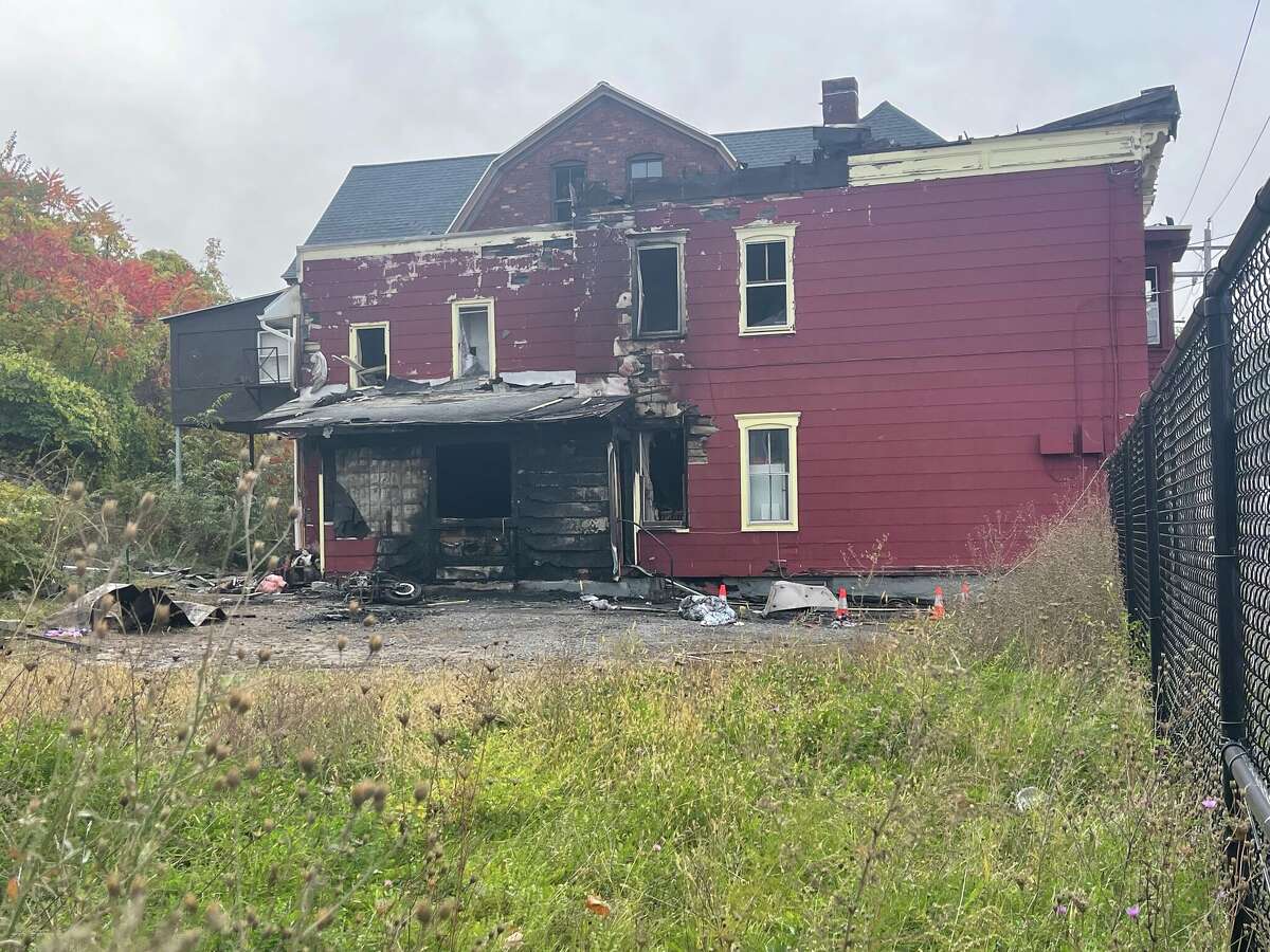 19 people displaced after fire ravages Schenectady rooming house