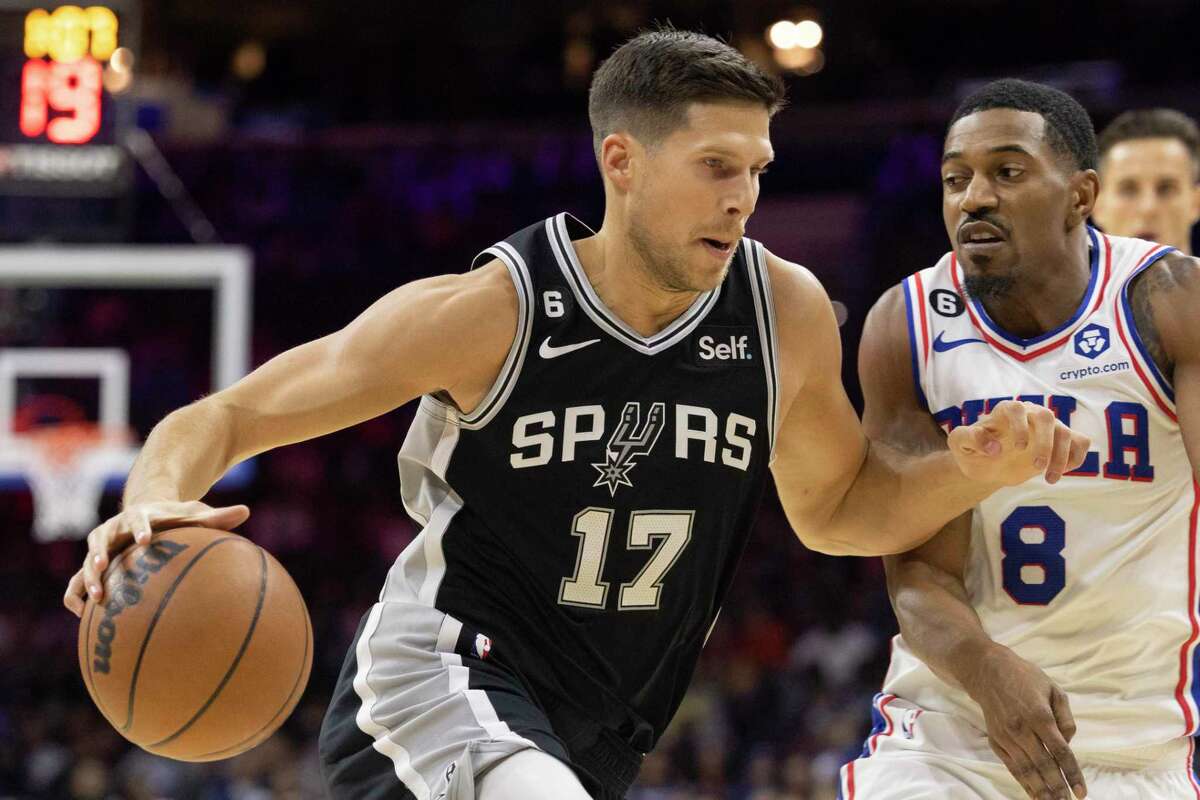 Spurs forward Doug McDermott scored 14 points, all in the second half, in a win Saturday over the 76ers in Philadelphia.