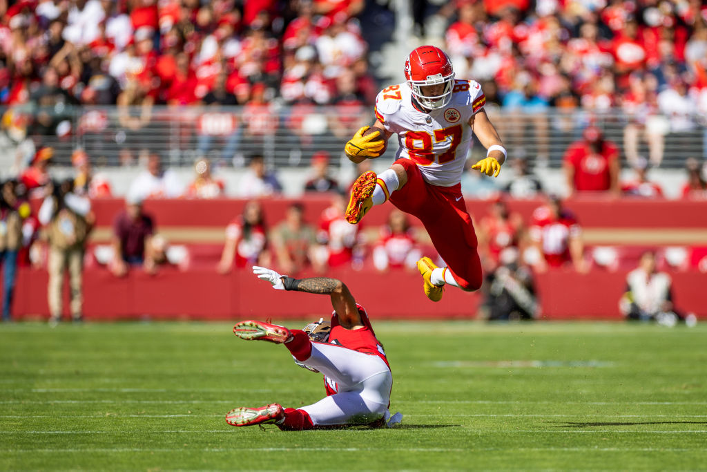 Travis Kelce mocks celebration of 49ers' George Kittle