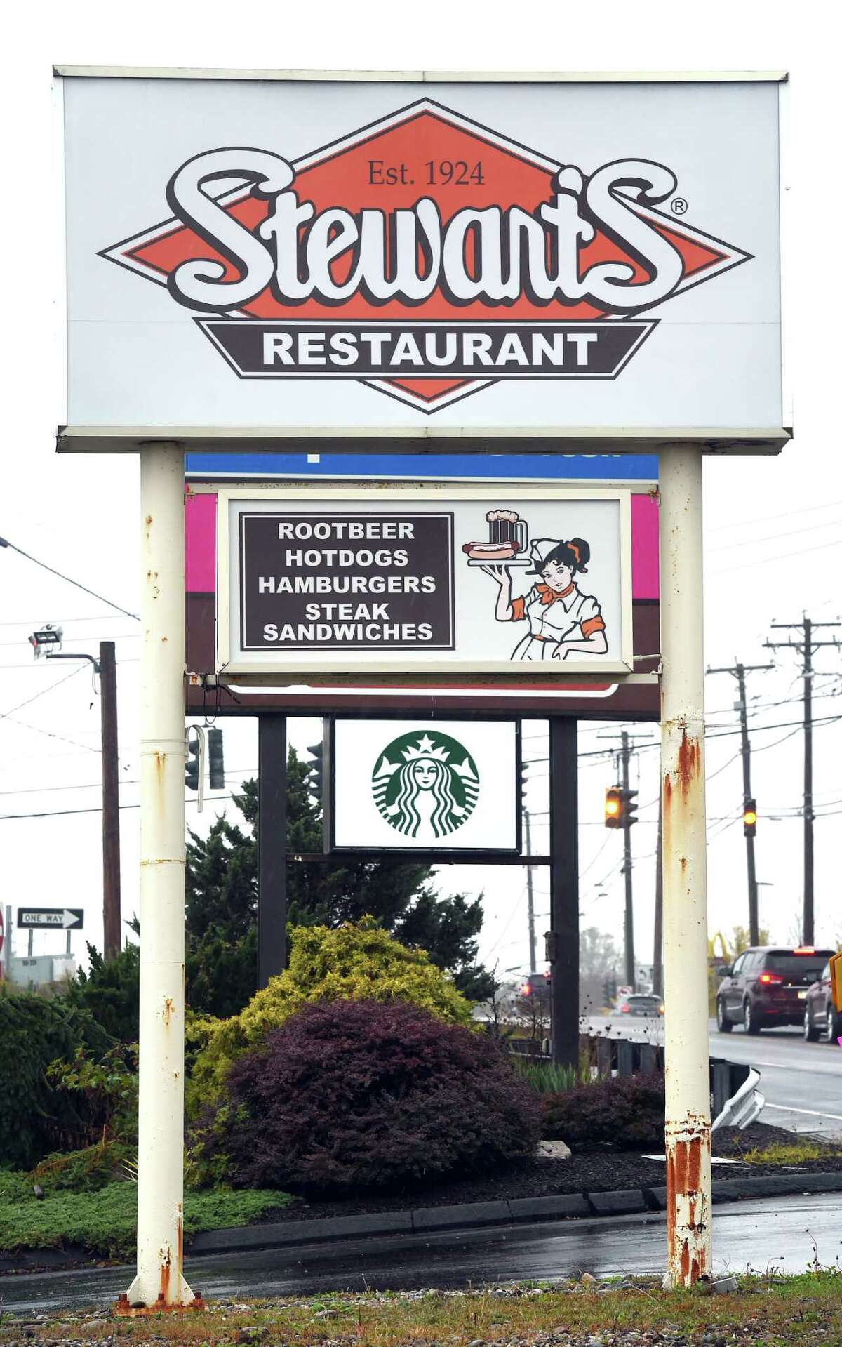 West Haven Starbucks plans Sawmill drivethru expansion
