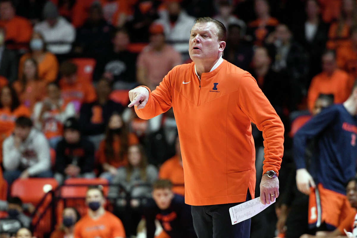 Illinois coach Brad Underwood gestures during a game last season in Champaign Underwood has added transfers and freshmen who could make the Illini very dangerous the second half of the season.