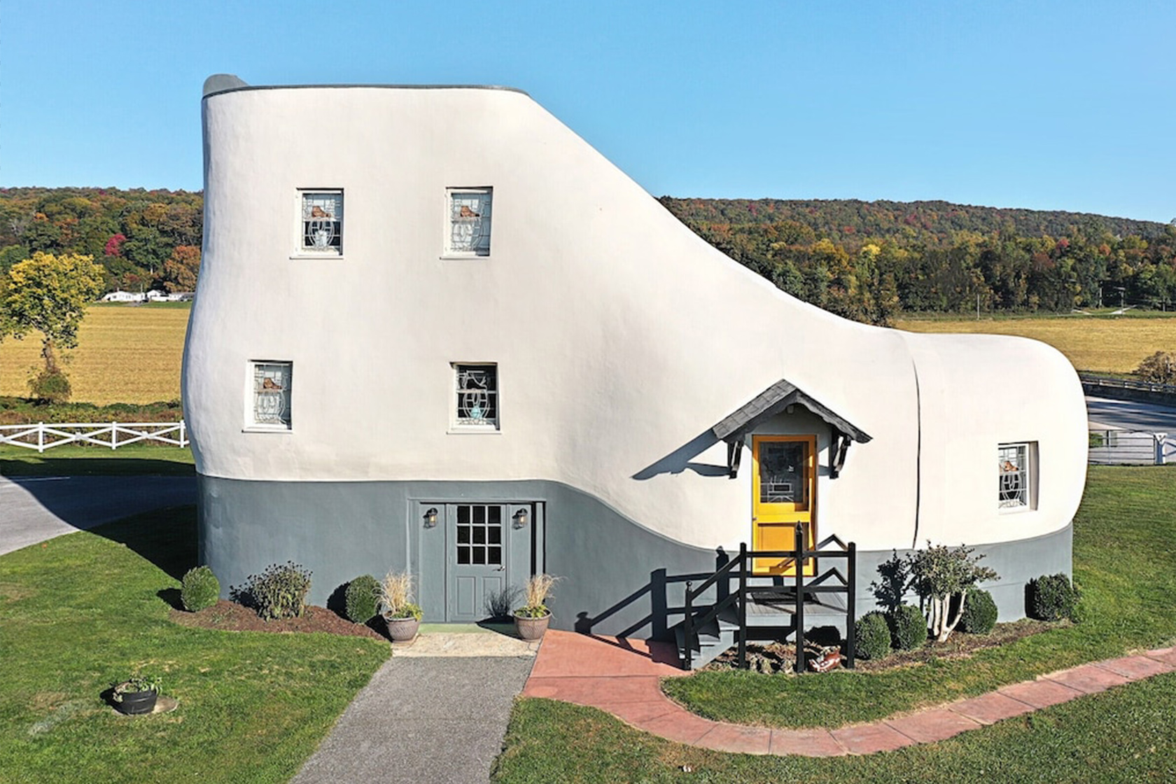 Shoe House In Pennsylvania Now Open For Short term Vacation Stays