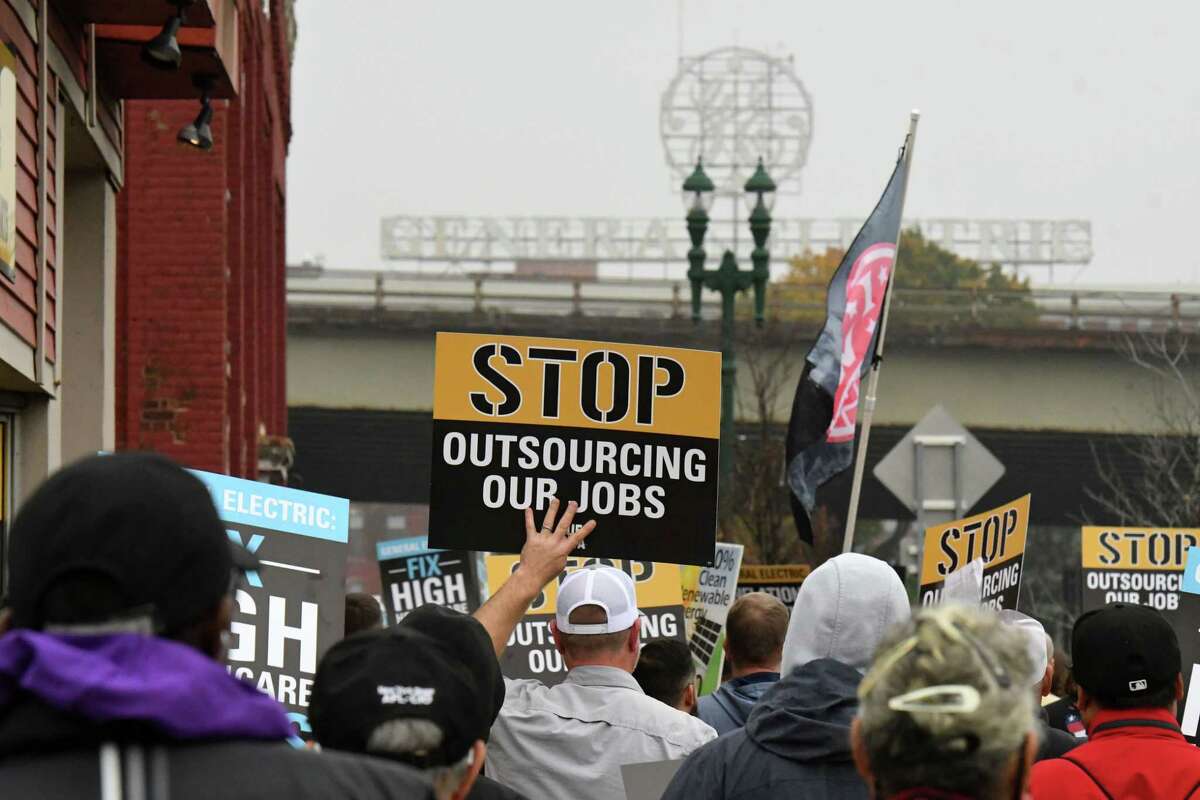 GE union workers protest at Schenectady plant for fair contracts