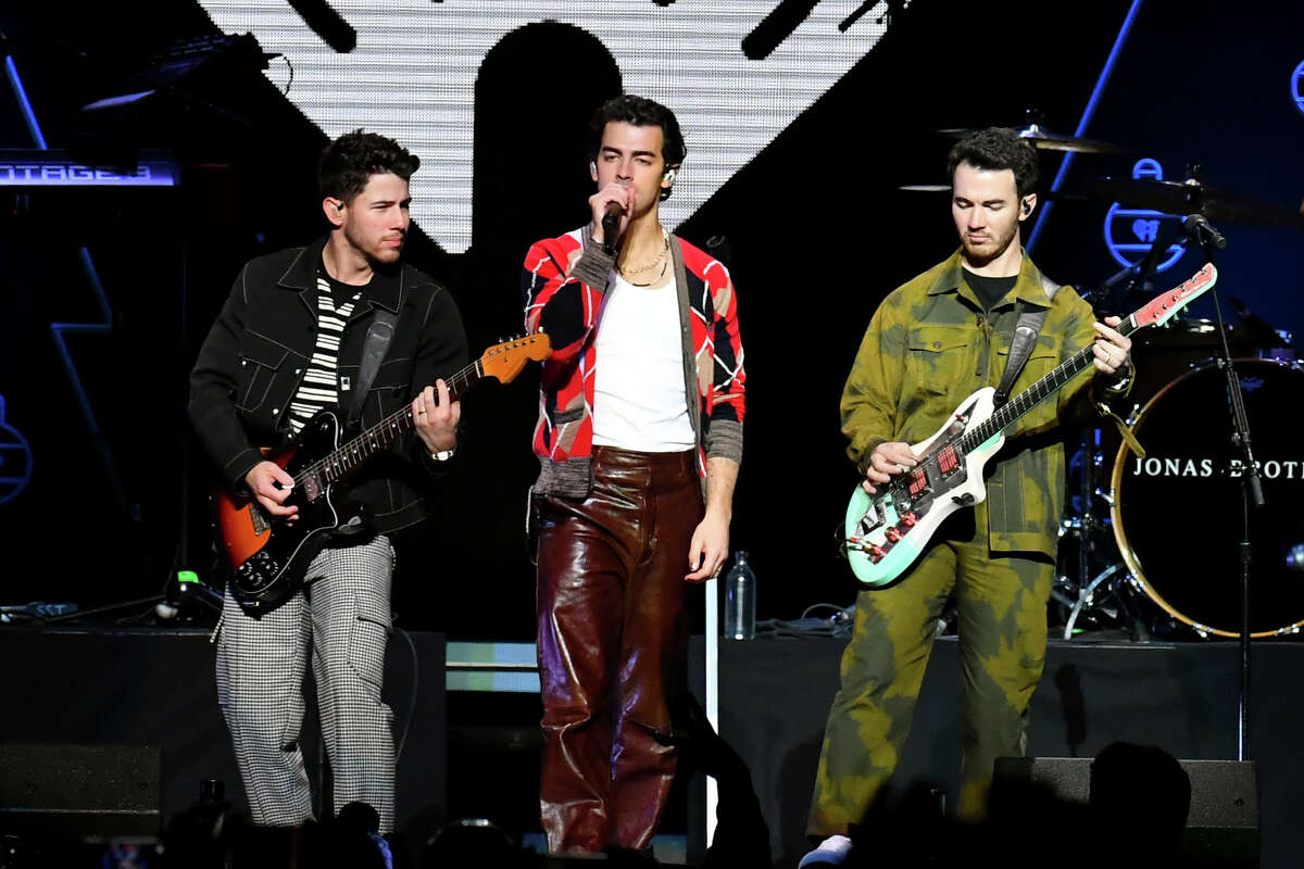The Jonas Brothers are back to perform the Dallas Cowboys Thanksgiving halftime show for the second time.