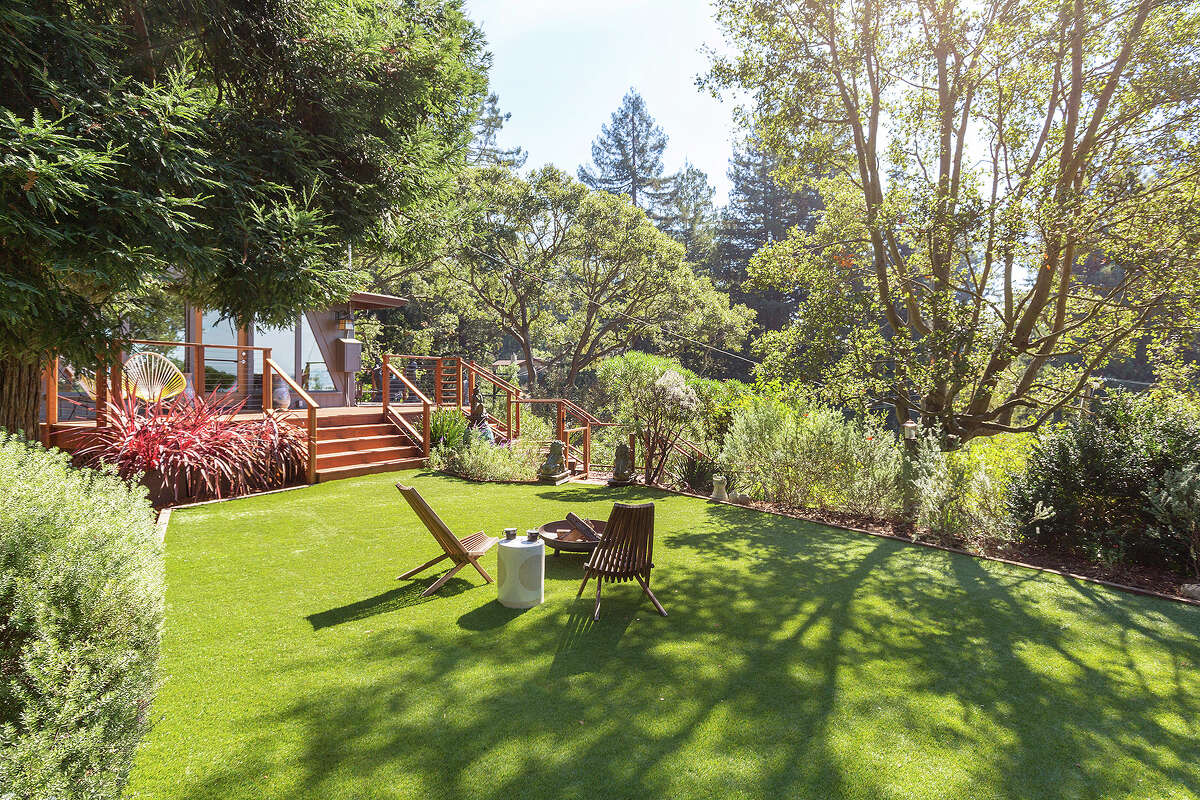 The property includes "beautifully landscaped green spaces," according to the list.
