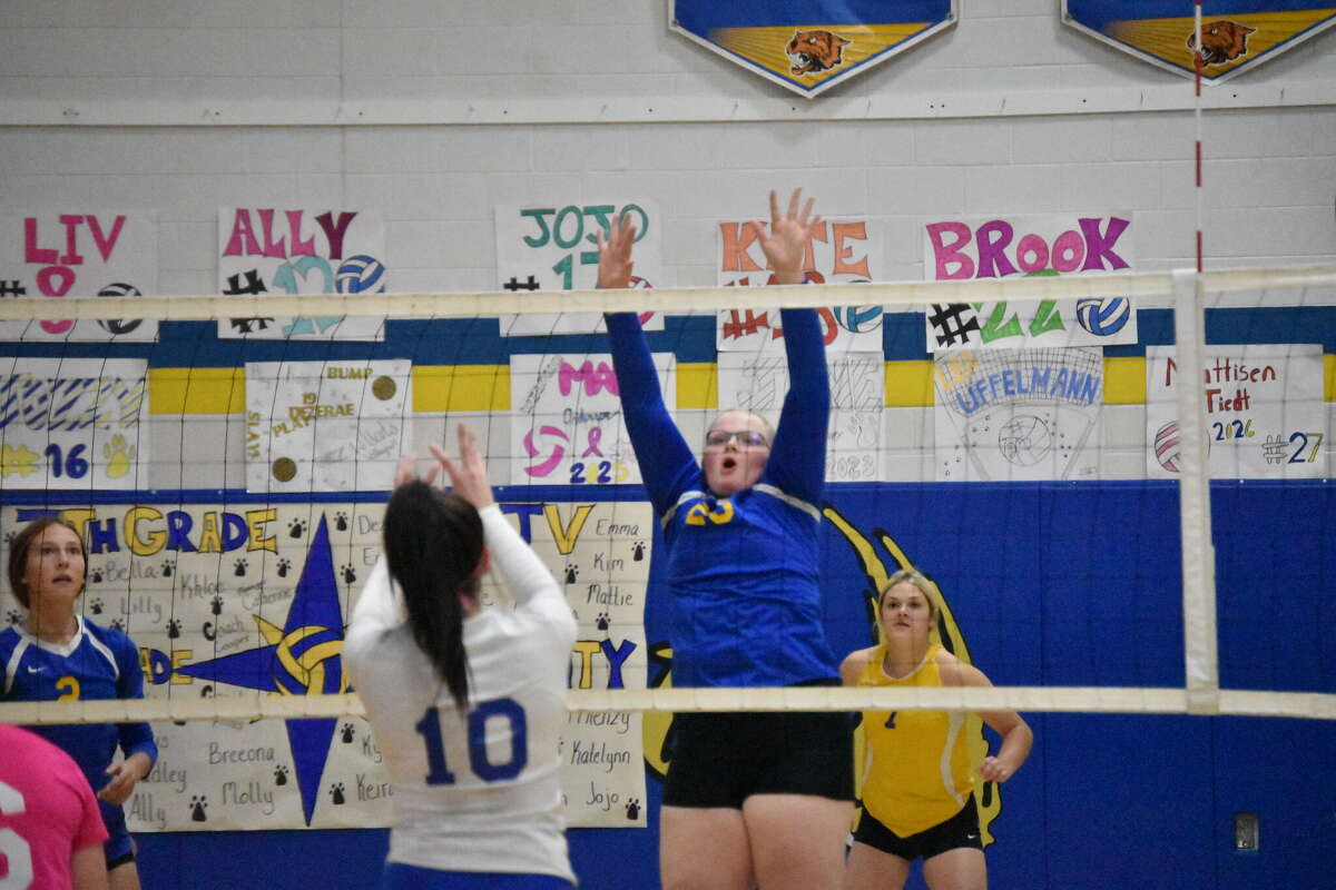 Evart volleyball loses to Beal City volleyball on October 25