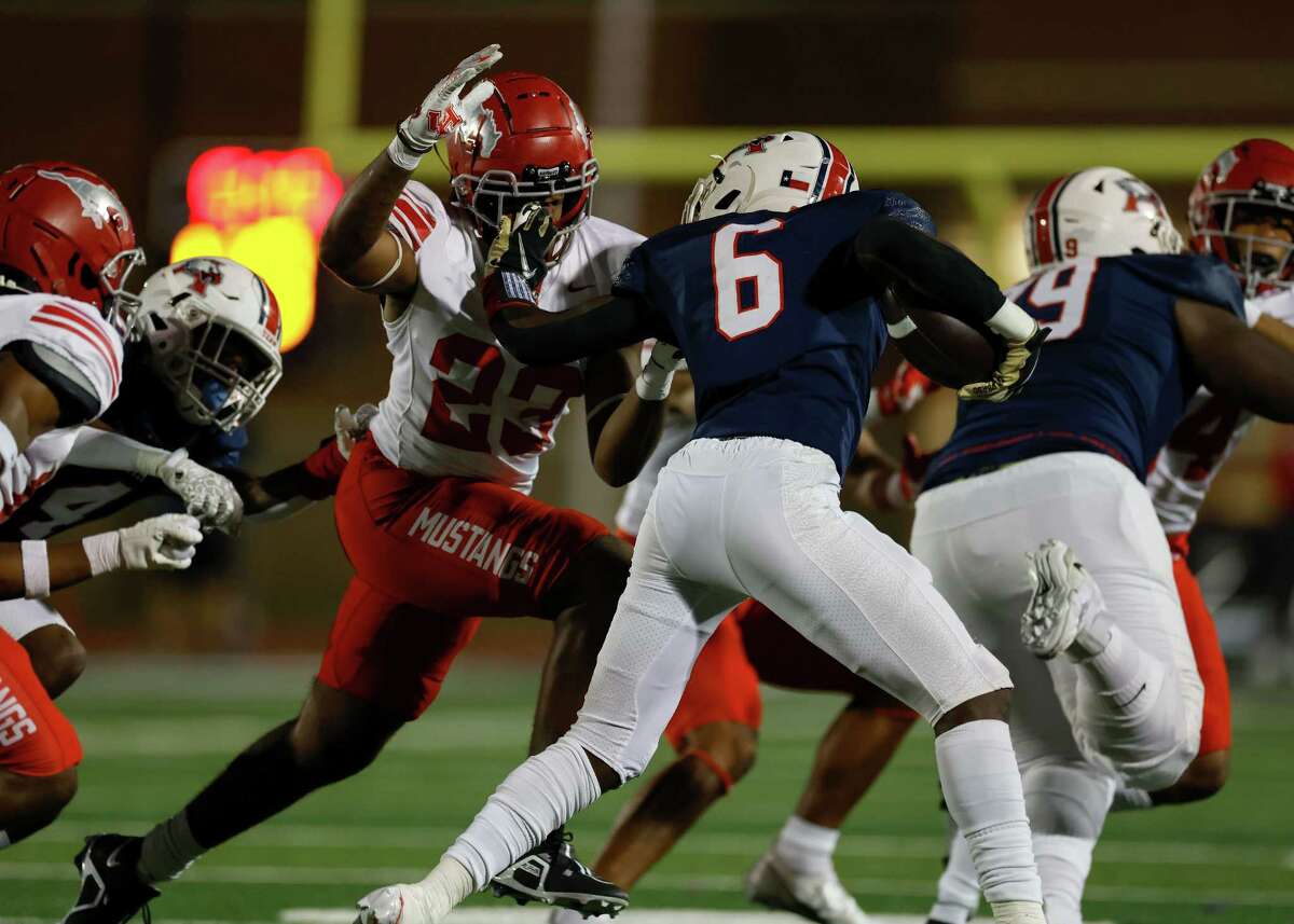 North Shore Mustangs rally past Atascocita Eagles