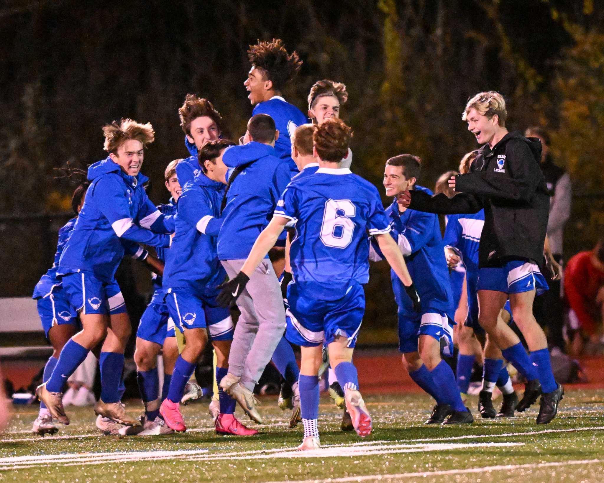 brendan-degan-lifts-shaker-past-shenendehowa-in-class-aa-boys-soccer