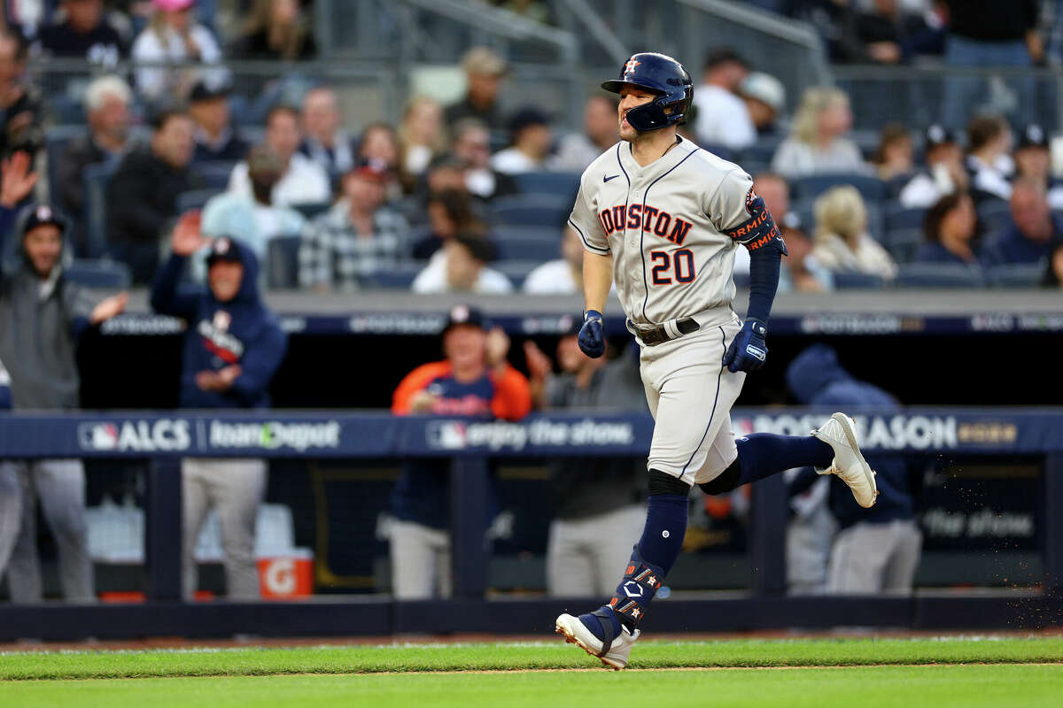Astros, Phillies announce World Series rosters