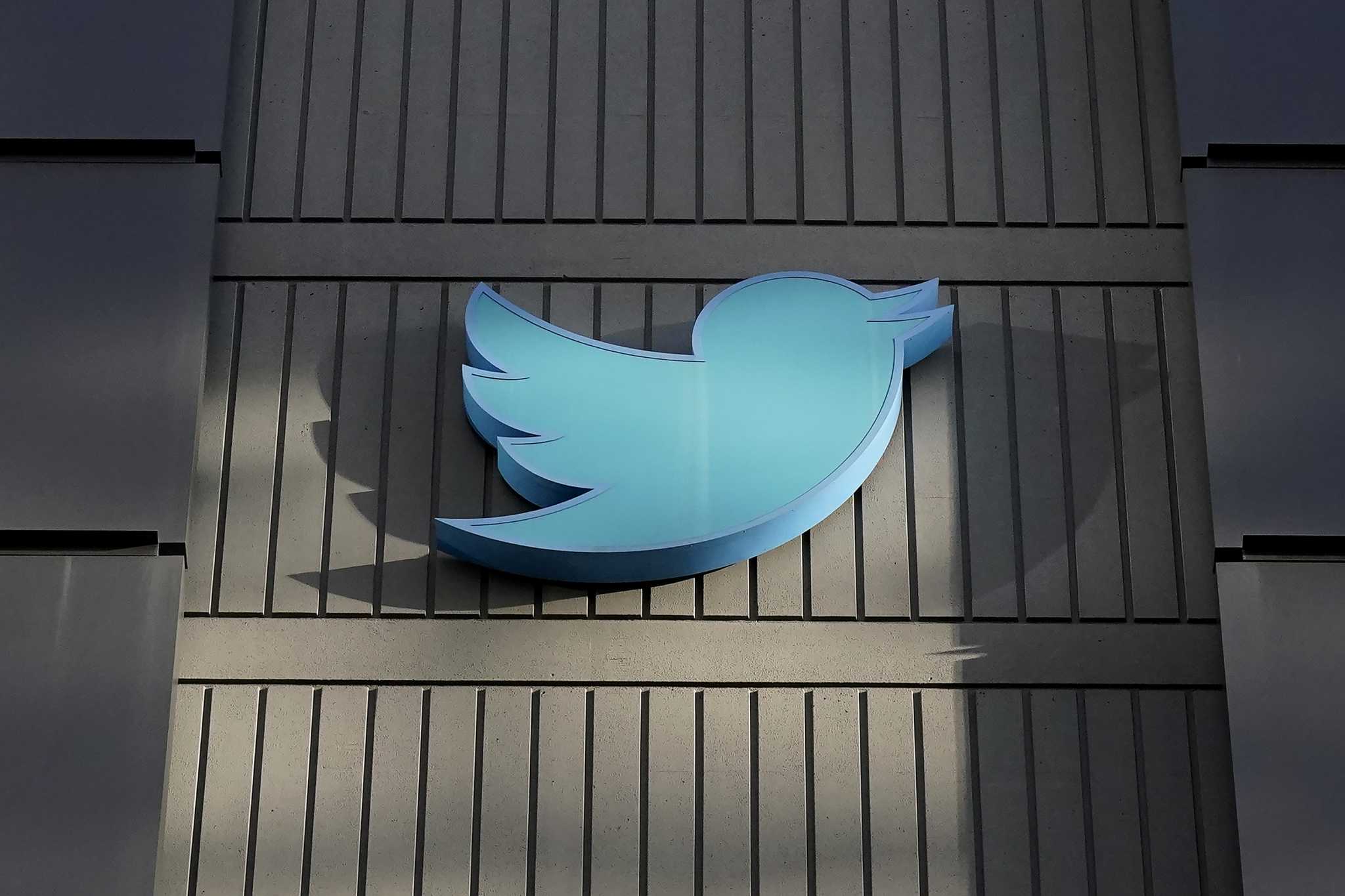 Musk takes over Twitter and faces social media crash course