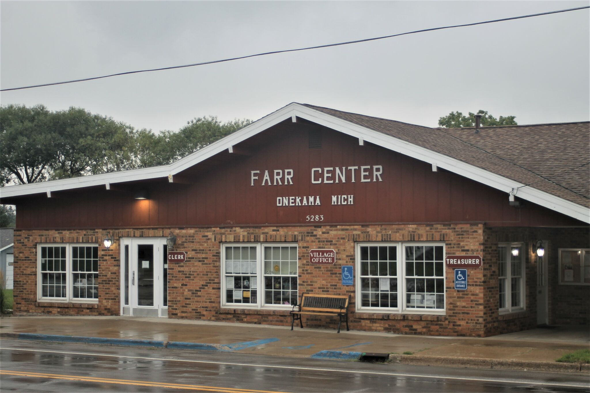 Who is running for Onekama Village trustee?