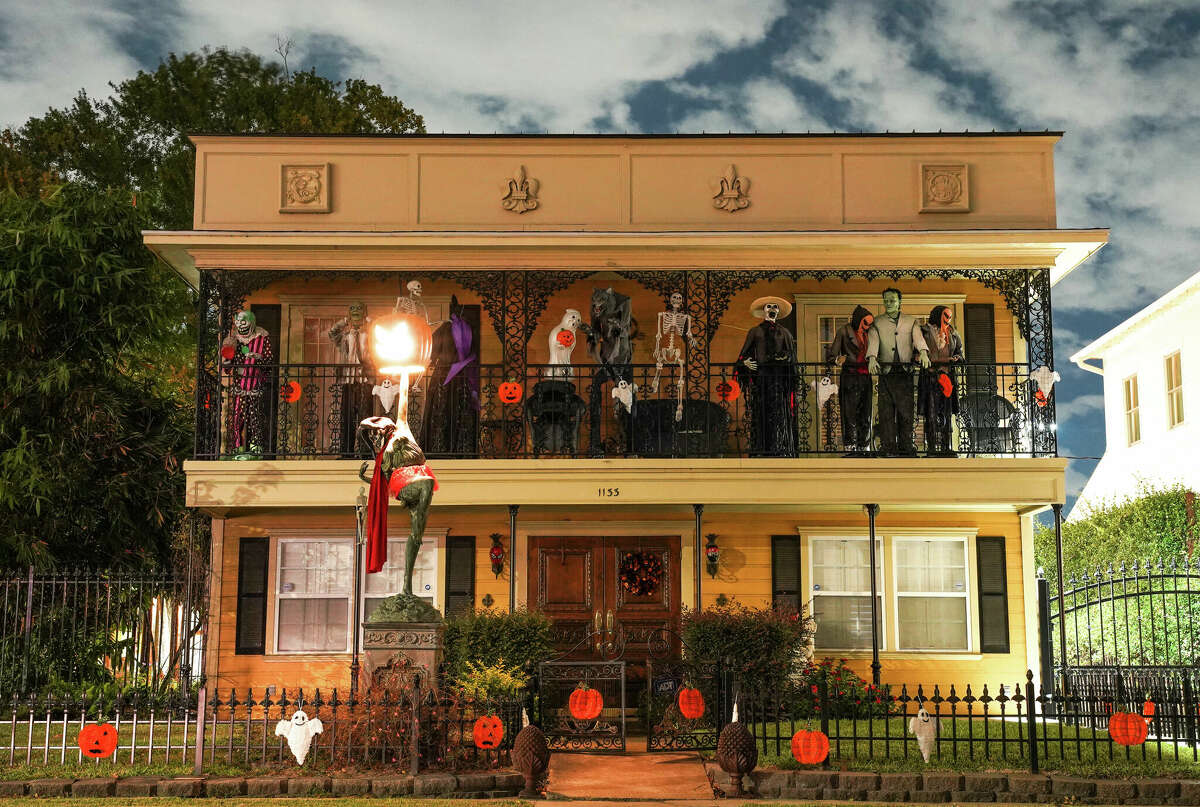 Best Houston Halloween decorations, according to readers