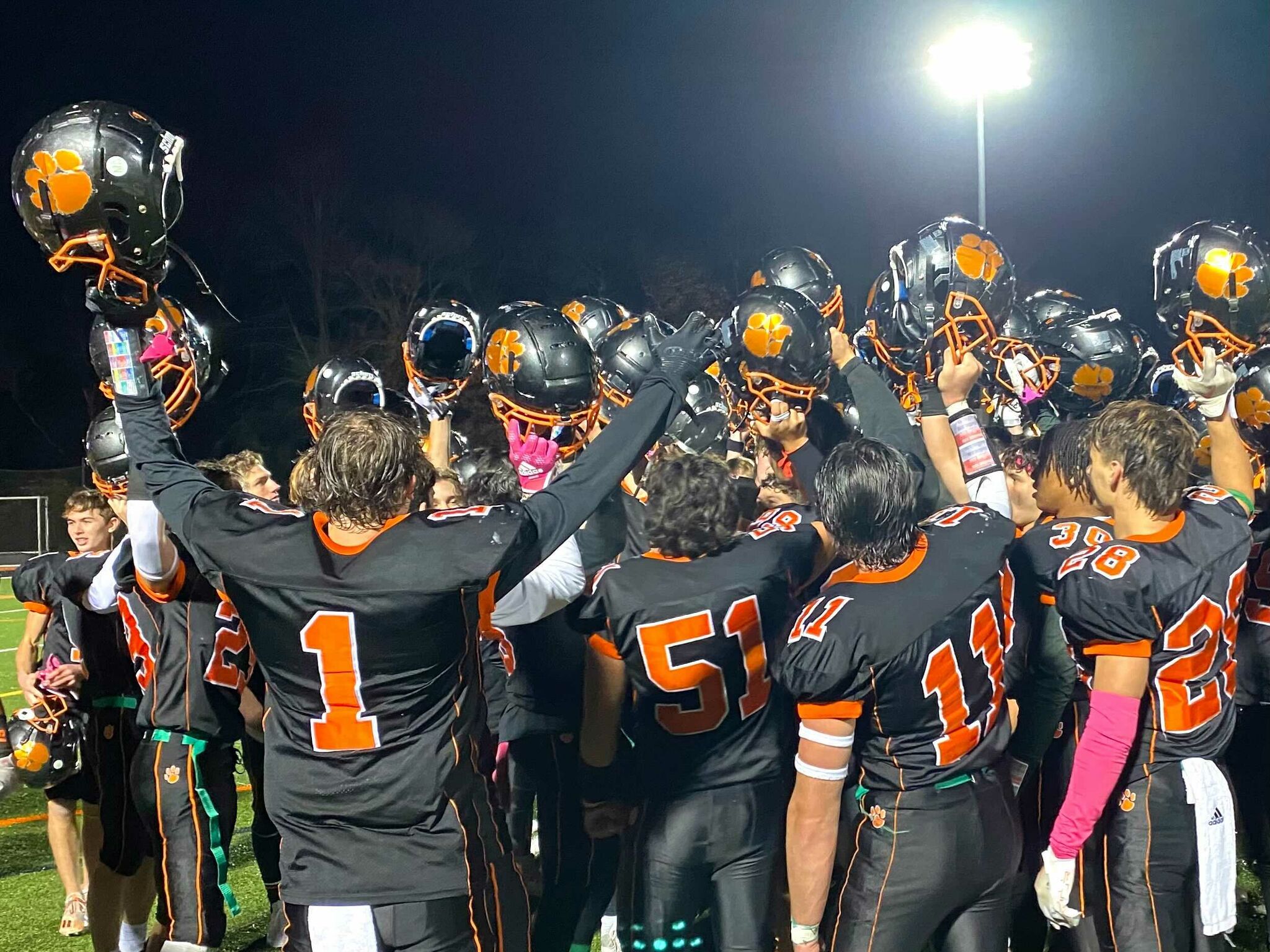 Ryfh Ridgefield scored on its first three possessions on touchdown passes by ...
