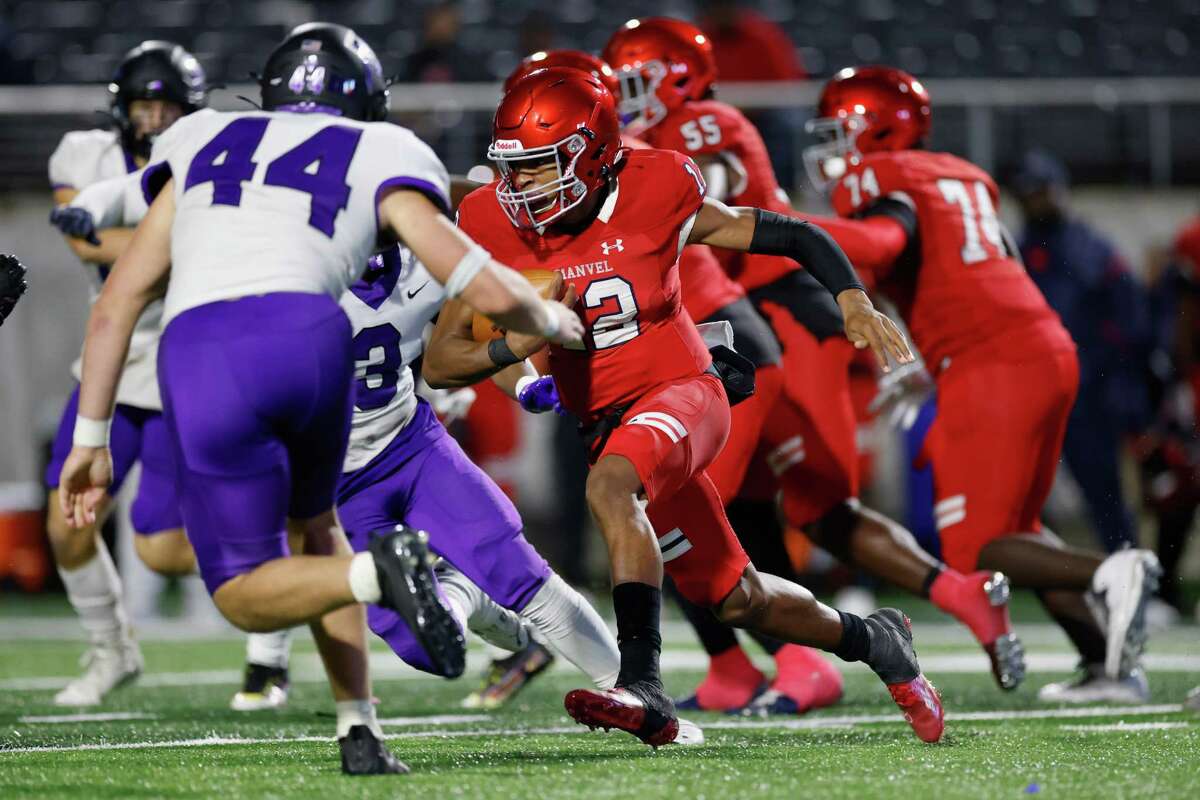 Fulshear Chargers grind out win against Manvel Mavericks