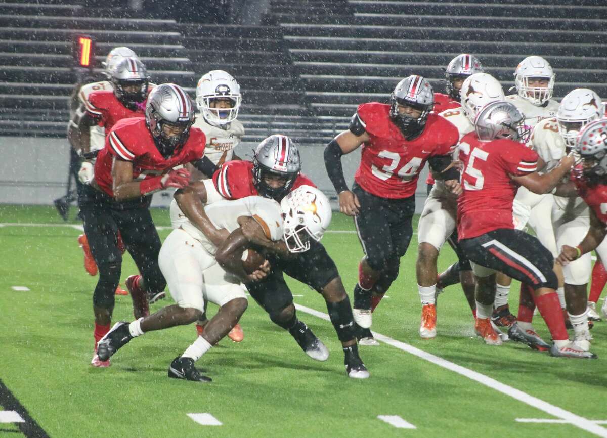 Even in the pouring rain, South Houston's defense was strong all night long. The result was South Houston's first shutout of Dobie since the 1969 season.