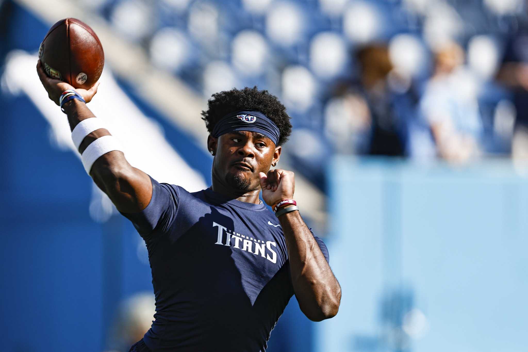 Tennessee Titans quarterback Malik Willis throws against the