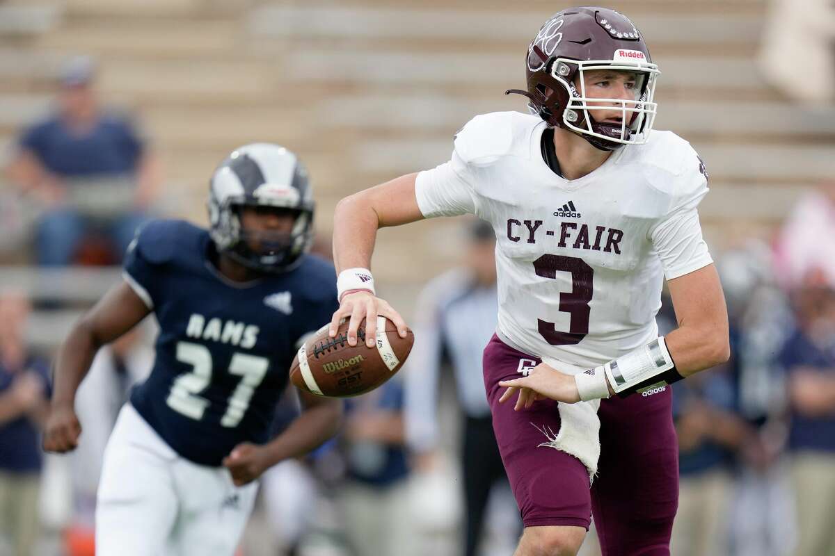 Cy-Fair's Trey Owens is the first quarterback commitment in Texas' 2024 recruiting class.