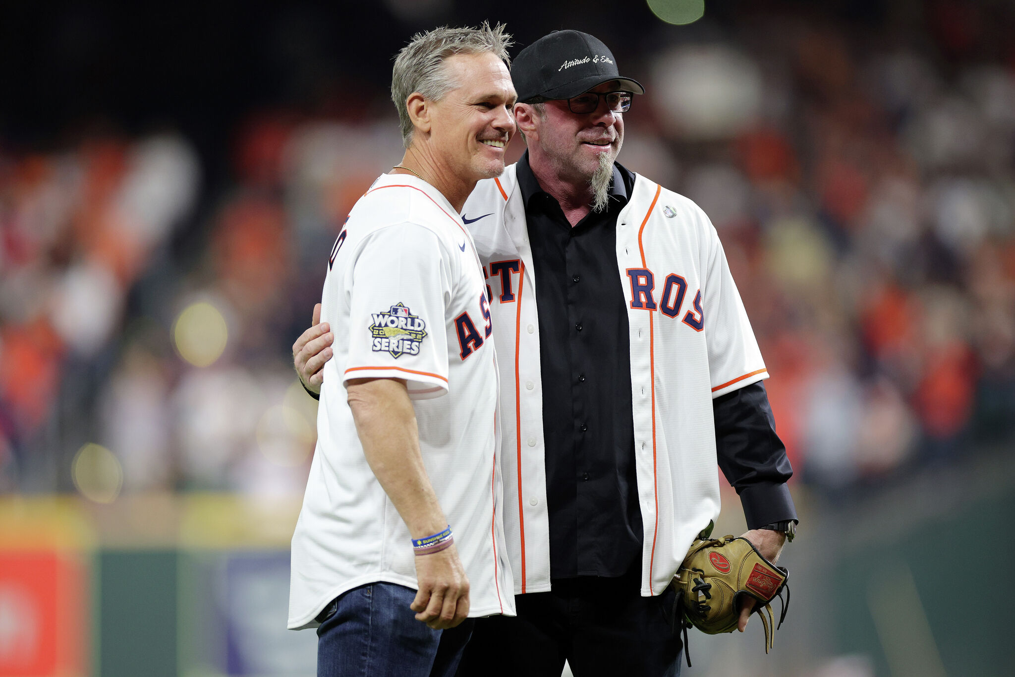 FOX Sports: MLB on X: Houston @astros legends Craig Biggio and Jeff  Bagwell throw out the first pitch before #WorldSeries Game 2 ⭐️   / X