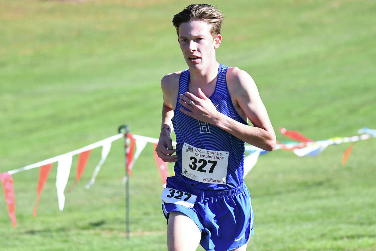 2022 CIAC boys cross country state championship roundup at Wickham Park.