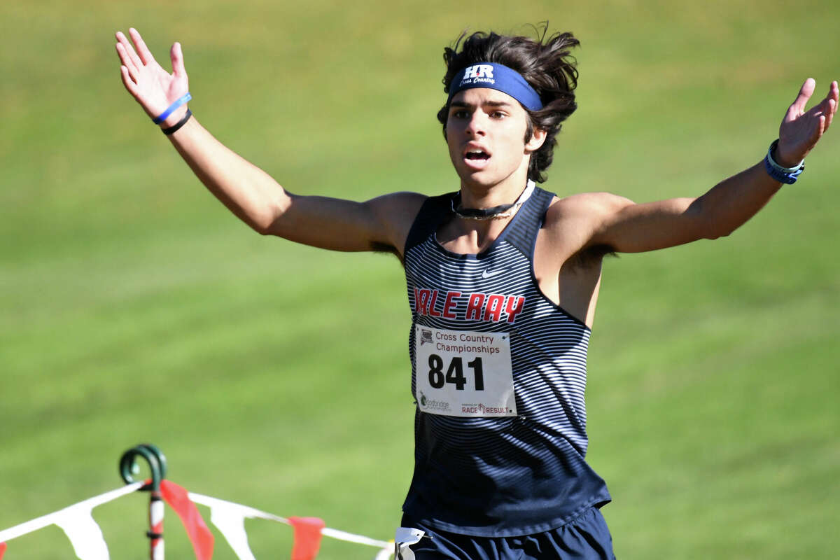 2022 CIAC Boys Cross Country State Championship Roundup At Wickham Park.