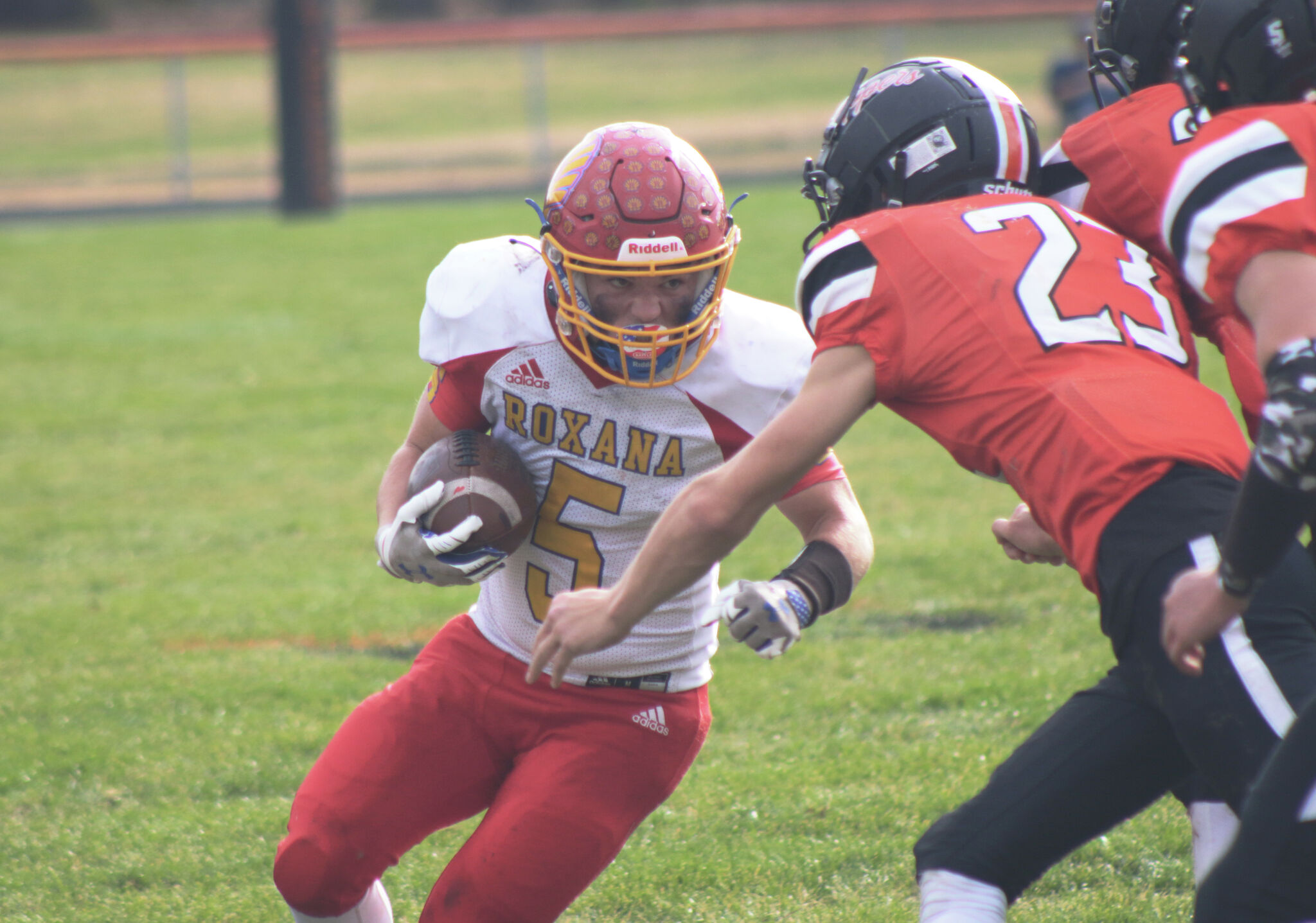 Roxana tops Hillsboro 137 to start football playoffs