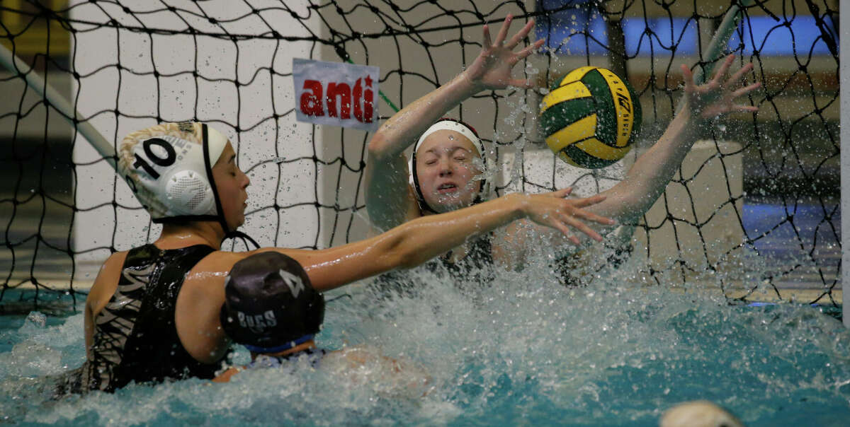 UIL water polo championships Foster girls, Brazoswood boys make history
