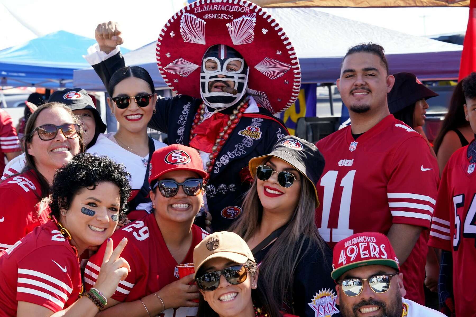 49ers fans turn Rams' home into 'Levi's South' yet again