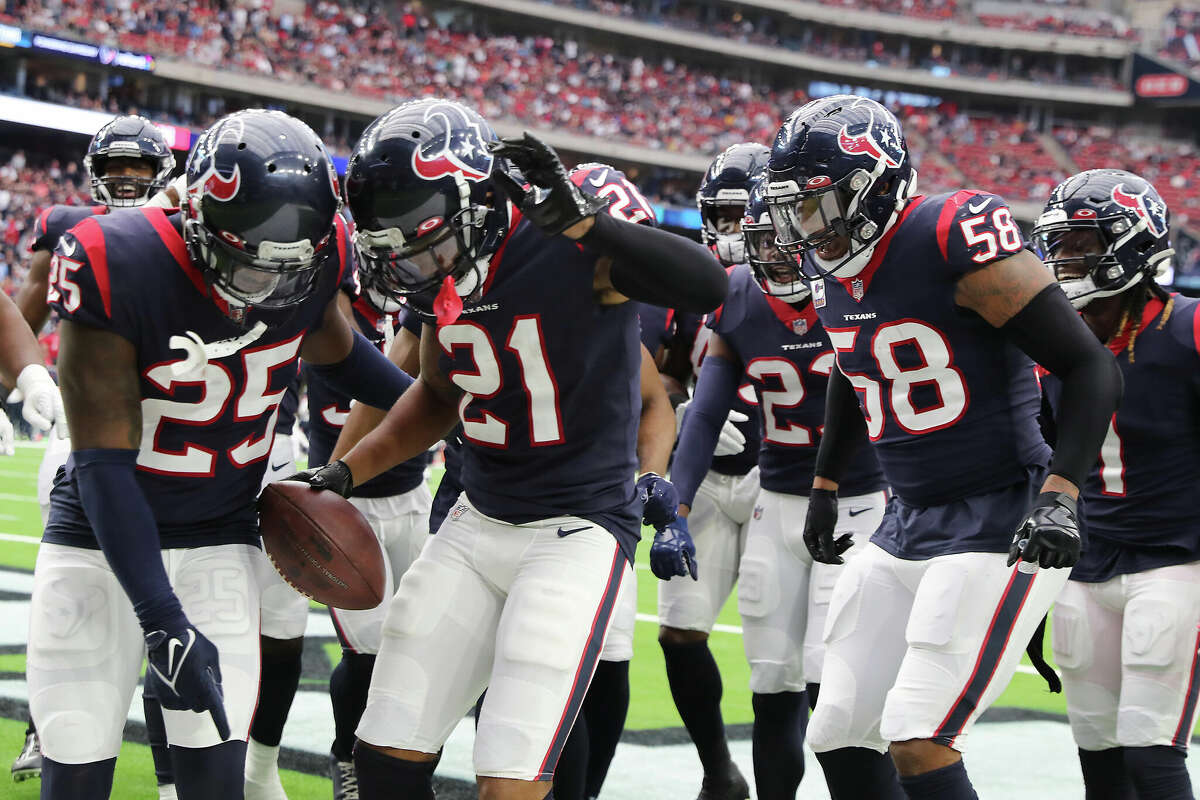 The Texans are set for primetive TV against the Eagles on Thursday night. 