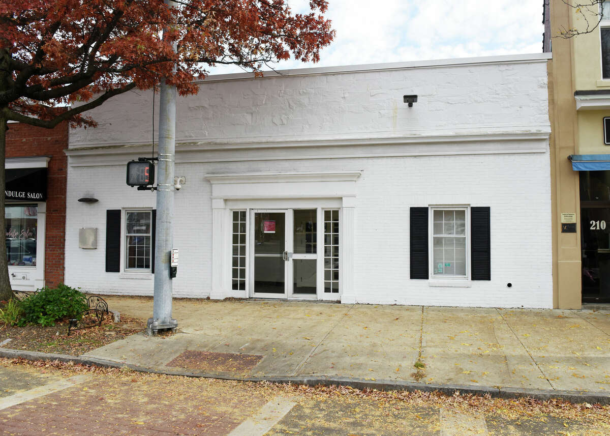 The former location of Bank of America at 206 Sound Beach Ave. in Old Greenwich, photographed on Monday, Oct. 31, 2022. Town Planning & Zoning has received a pre-application to divide the existing building into two units -- one unit as a restaurant and the other as a retail store.