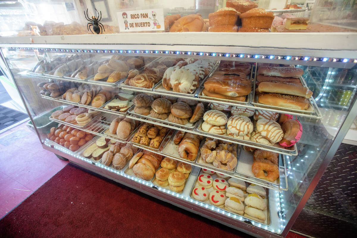 This SF Bakery Offers Sweet Bread For Dia De Los Muertos this-sf-bakery-offers-sweet-bread-for-dia-de-los-muertos