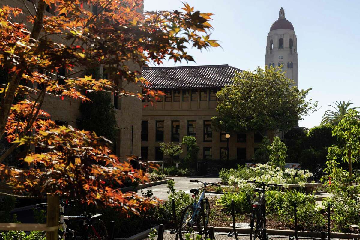 胡佛塔摄于加利福尼亚州斯坦福大学。