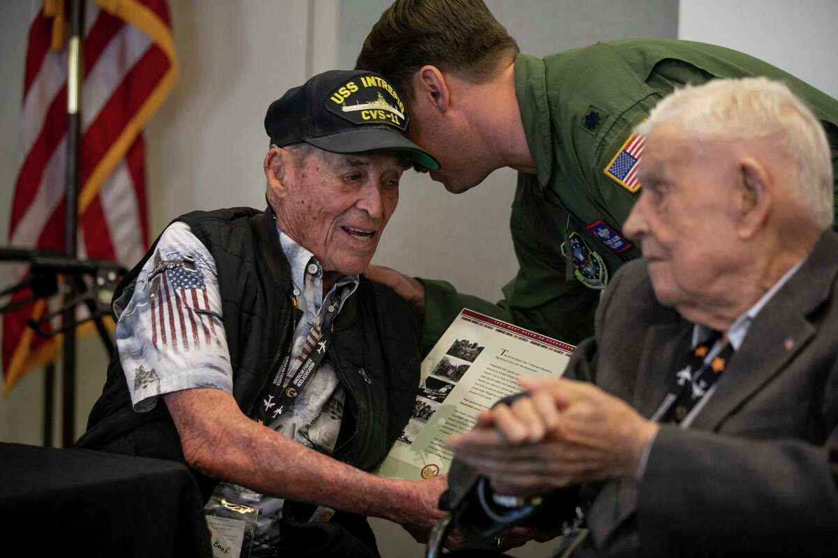 WWII vet, last surviving 'triple ace' vividly recalls dogfights