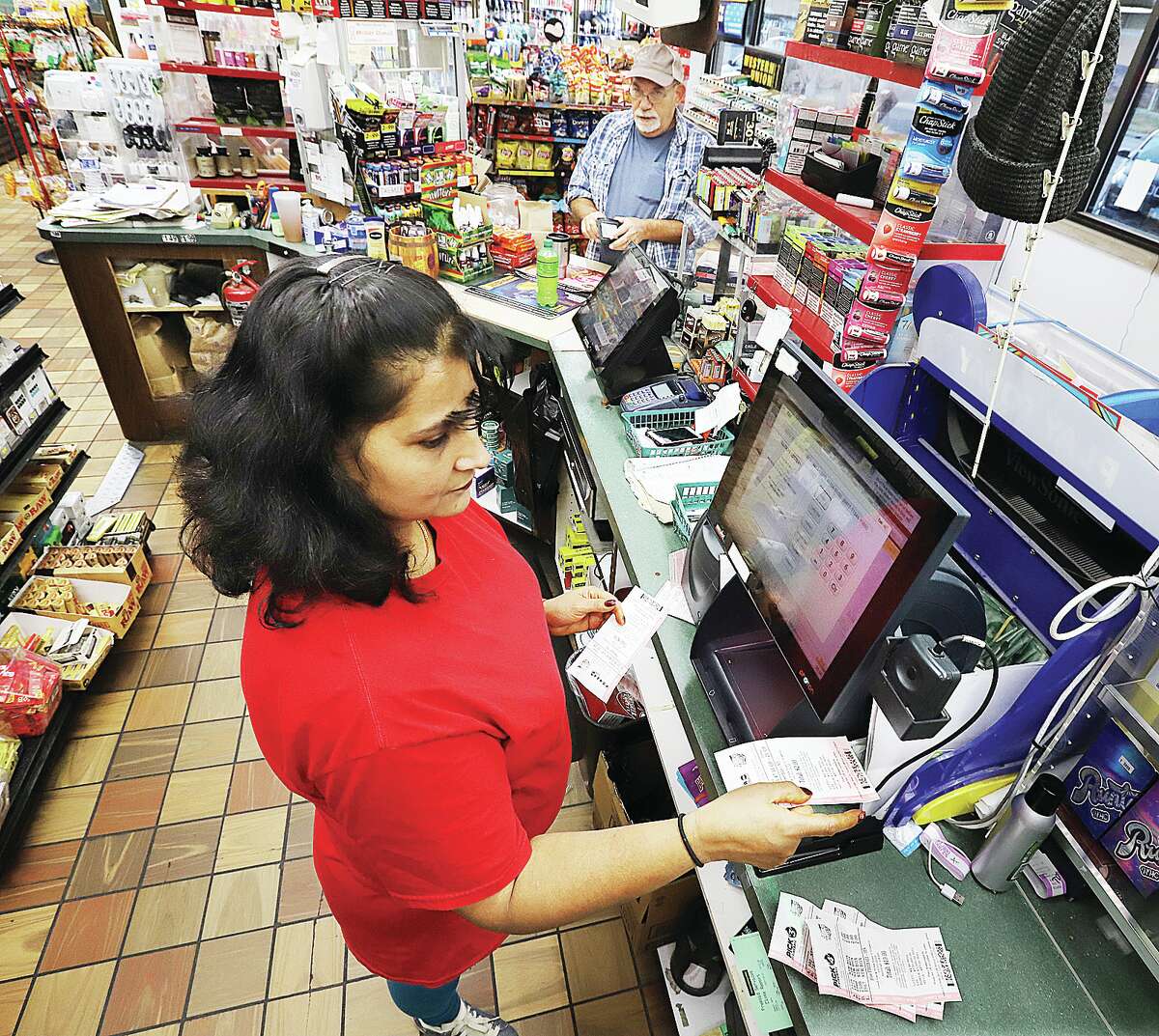 Powerball rises to $1.2B for Wednesday drawing