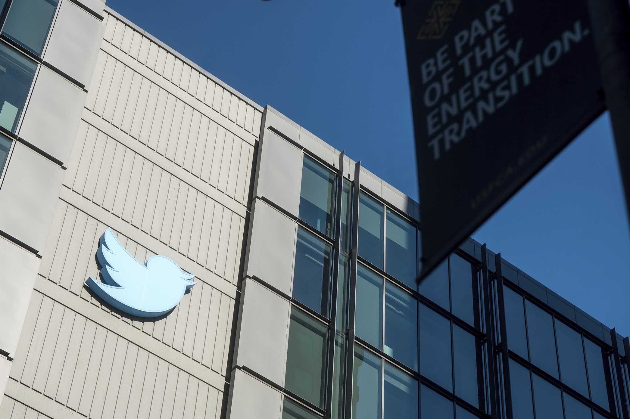How a massive Twitter layoff — and mandatory return to office — would
