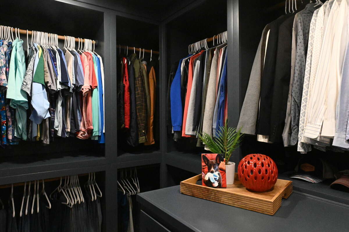 During the renovation, O'Brien built himself a large walk-in closet.