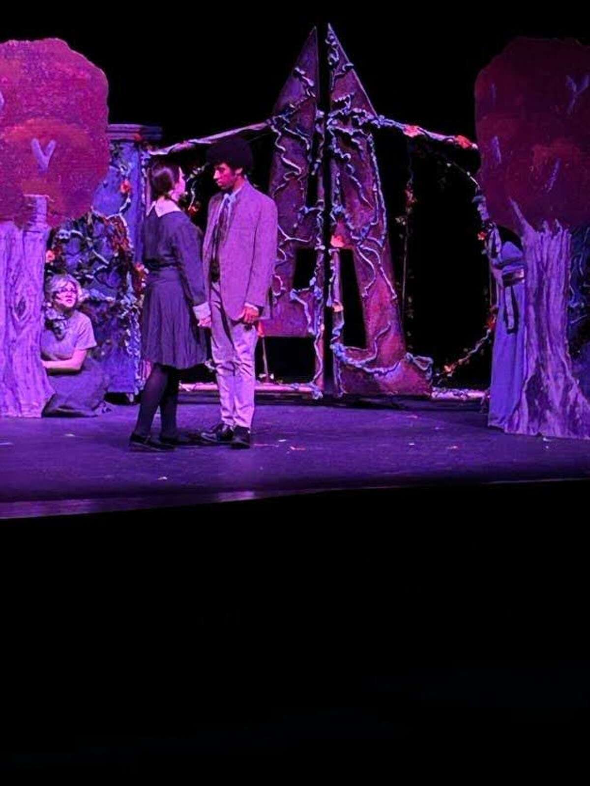 big-rapids-high-school-puts-on-the-addams-family-musical