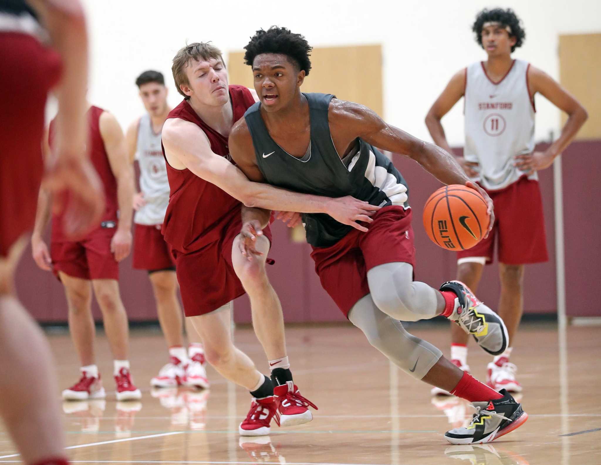 Stanford men's basketball long on experience, short on success