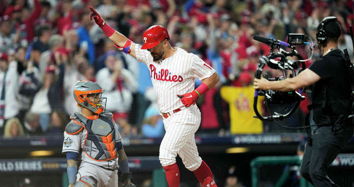 WATCH: Philadelphia Phillies fans bring controversial chop to NLDS