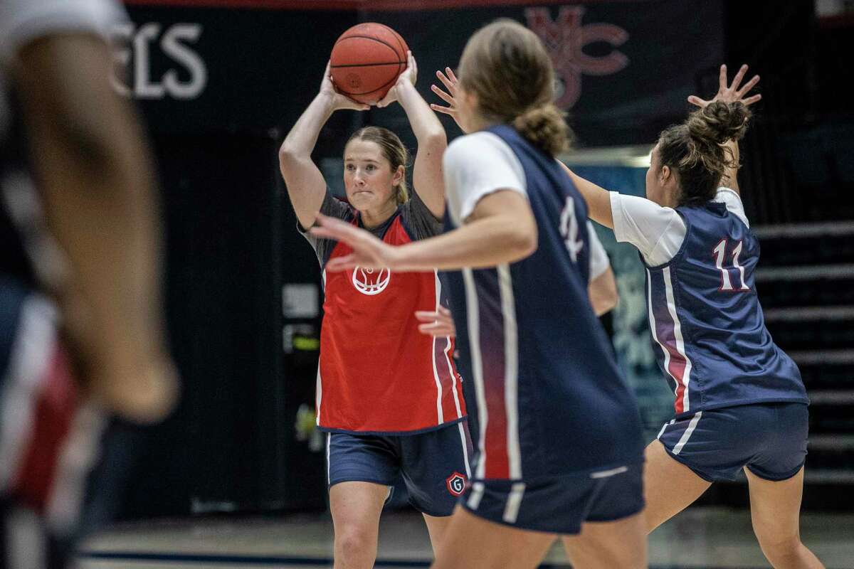 Saint Mary's forward Ali Bamberger, the WCC’s Newcomer of the Year last season, looks to pass during practice.