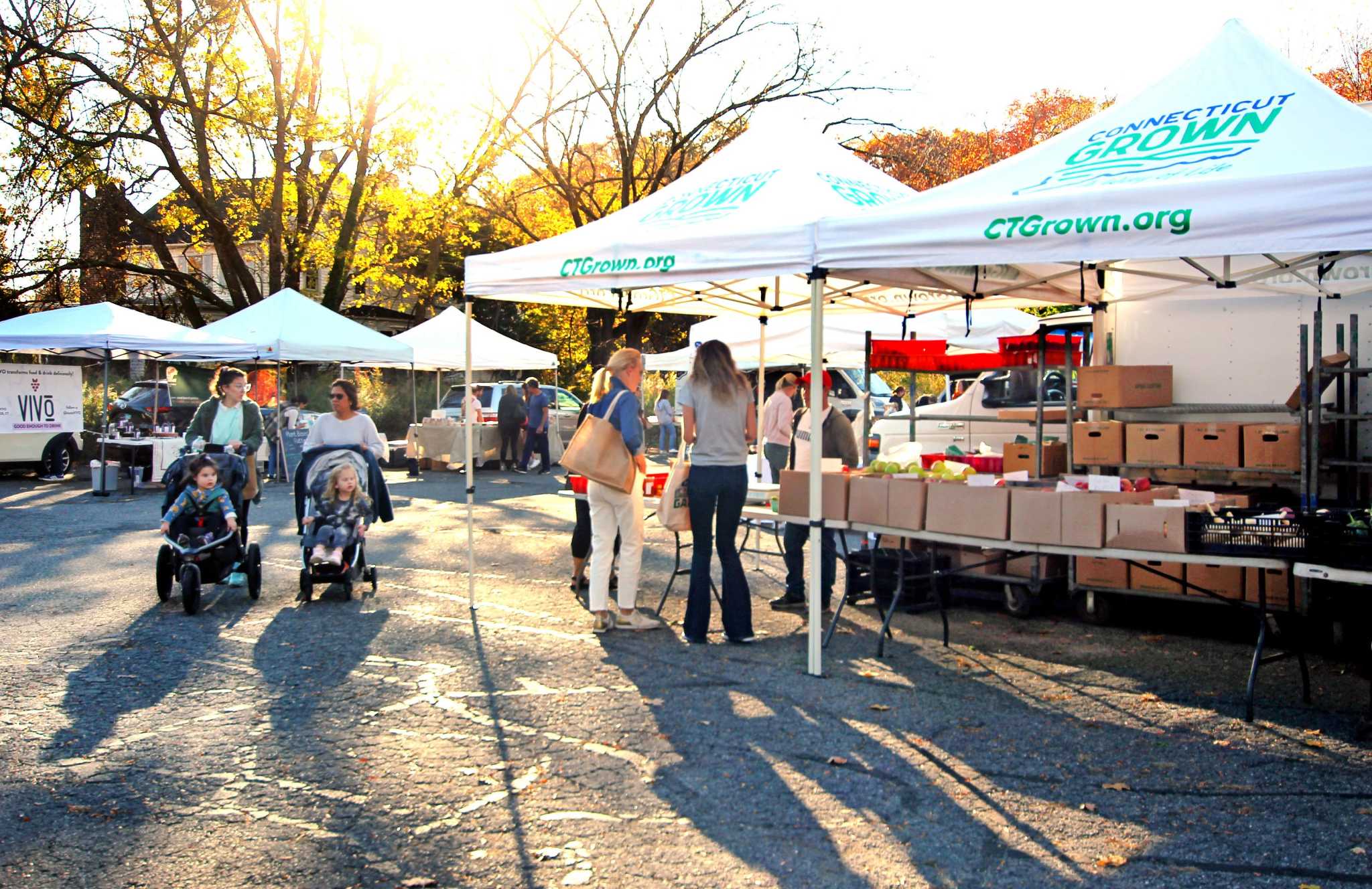 In Photos End Of Season Approaches At The Old Greenwich Farmers Market   RawImage 