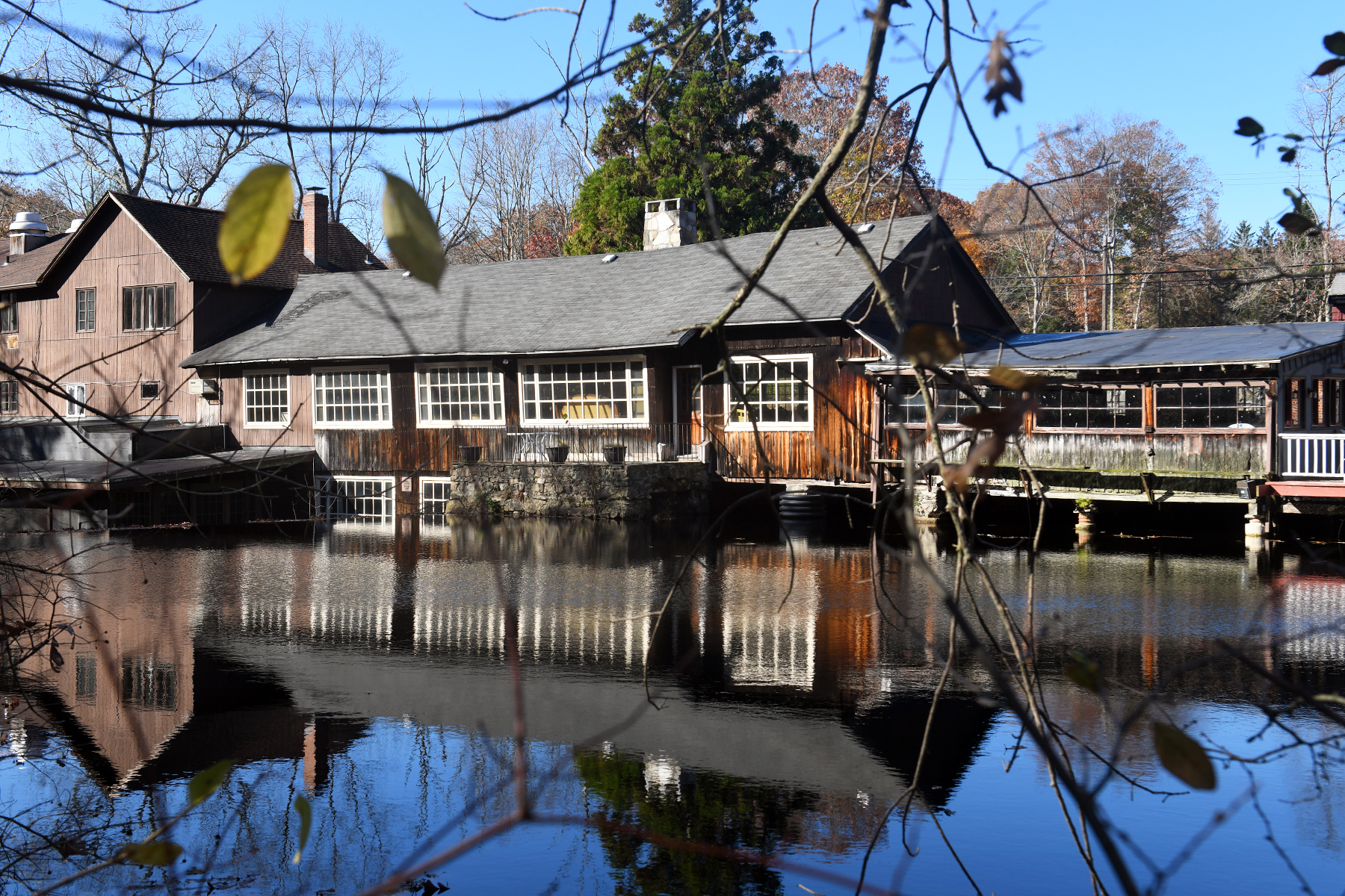 Cobb’s Mill Inn wrongly listed on the market on-line, homeowners say