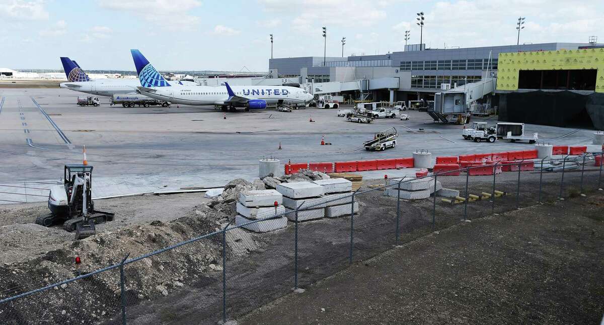 San Antonio Airport To Add 1,000 Parking Spaces As Holidays Near