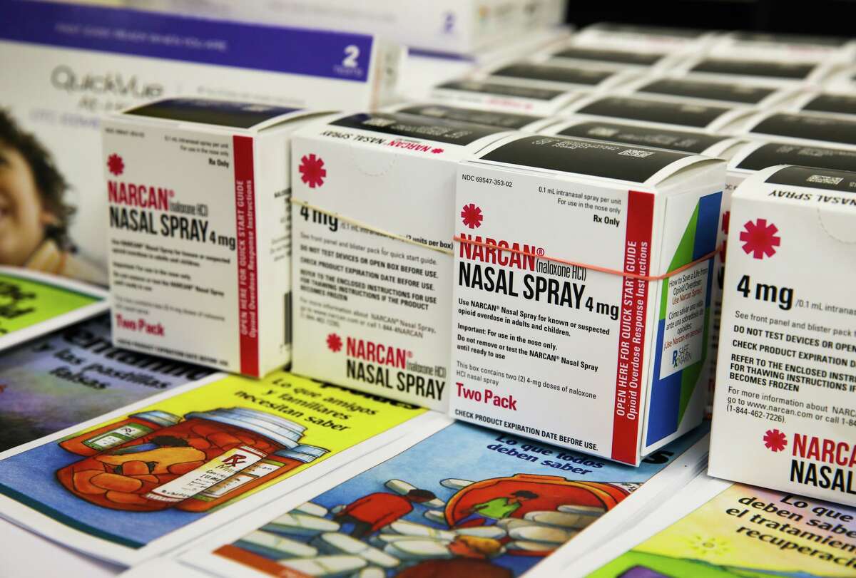 纳洛酮是一种鼻腔喷雾剂，可以立即逆转阿片类药物过量的影响。从1月到3月，旧金山有200人死于意外用药过量，比去年头三个月报告的142人死亡人数增加了近41%。