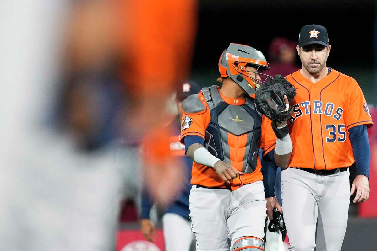 World Series Game 5: Martín Maldonado helps save Astros - Los Angeles Times