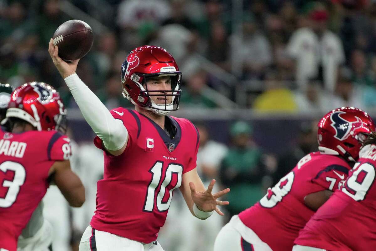 Houston Texans: Midseason report on QBs, draft, roster and coach