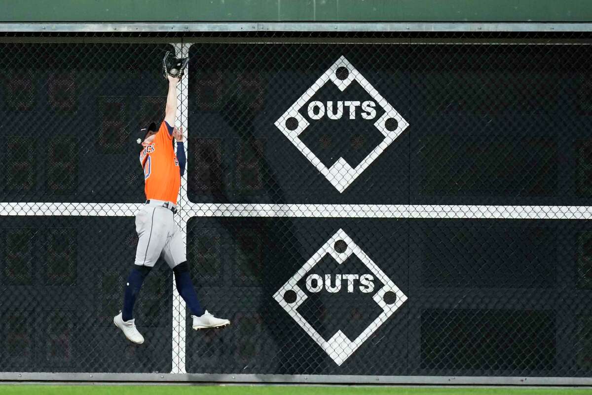 Chas McCormick's catch: Comparing World Series grab to play vs. Cubs